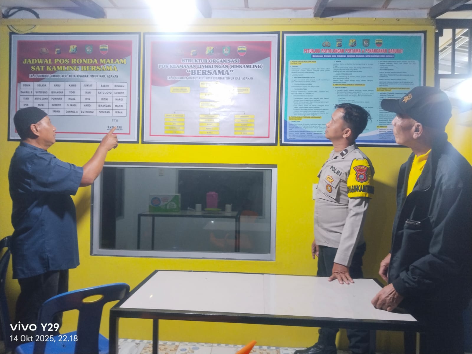 Kapolsek Kota Kisaran Sambangi Pos Kamling, Ajak Warga Aktif Wujudkan Keamanan Lingkungan